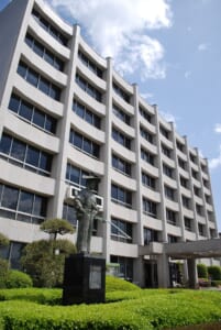 川越市役所の外観